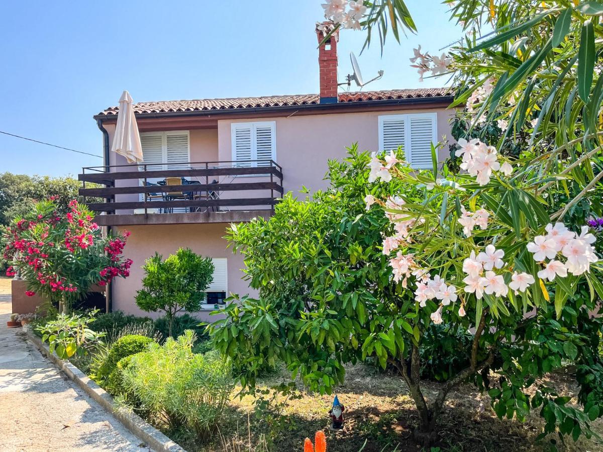 Apartment Lidija Banjole Exterior photo