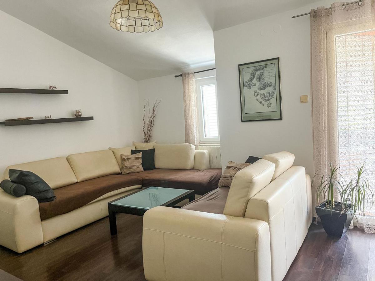 Apartment Lidija Banjole Exterior photo